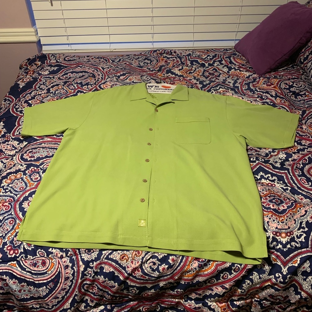 Tommy Bahama Button Down